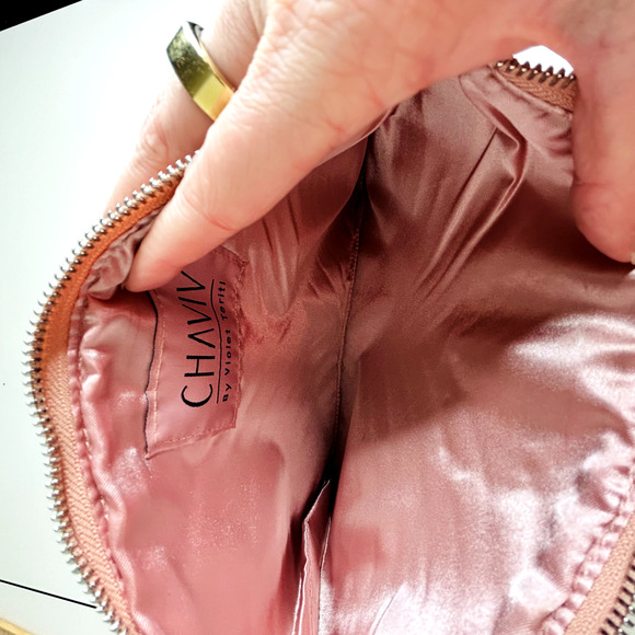 Chaviv by Violet Teriti Chic Metallic Pink Clutch Zip Close Chevron Design Purse - Picture 8 of 9